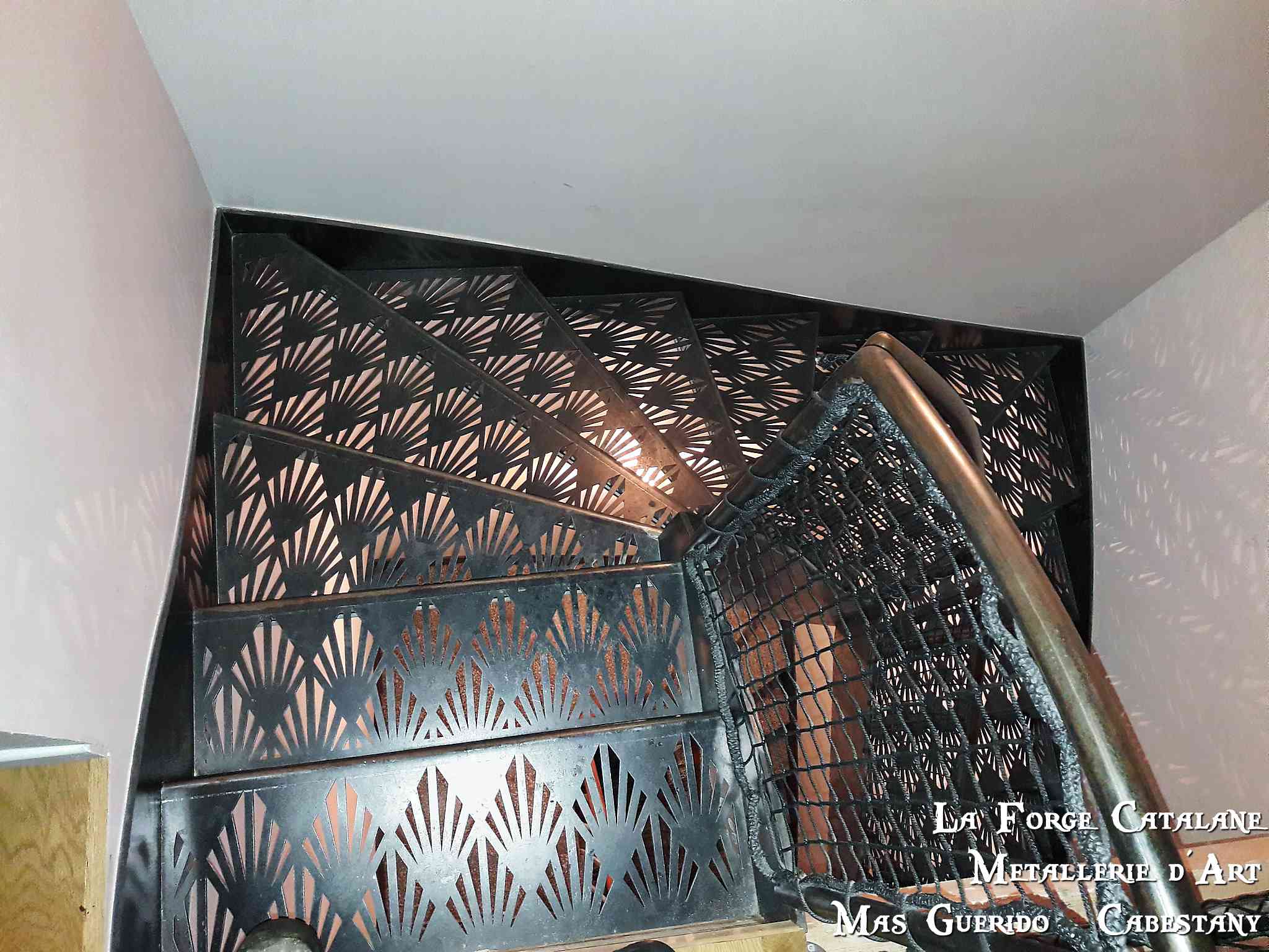 Forge Catalane escalier double limon decoupe laser art deco forge catalane 7.jpg